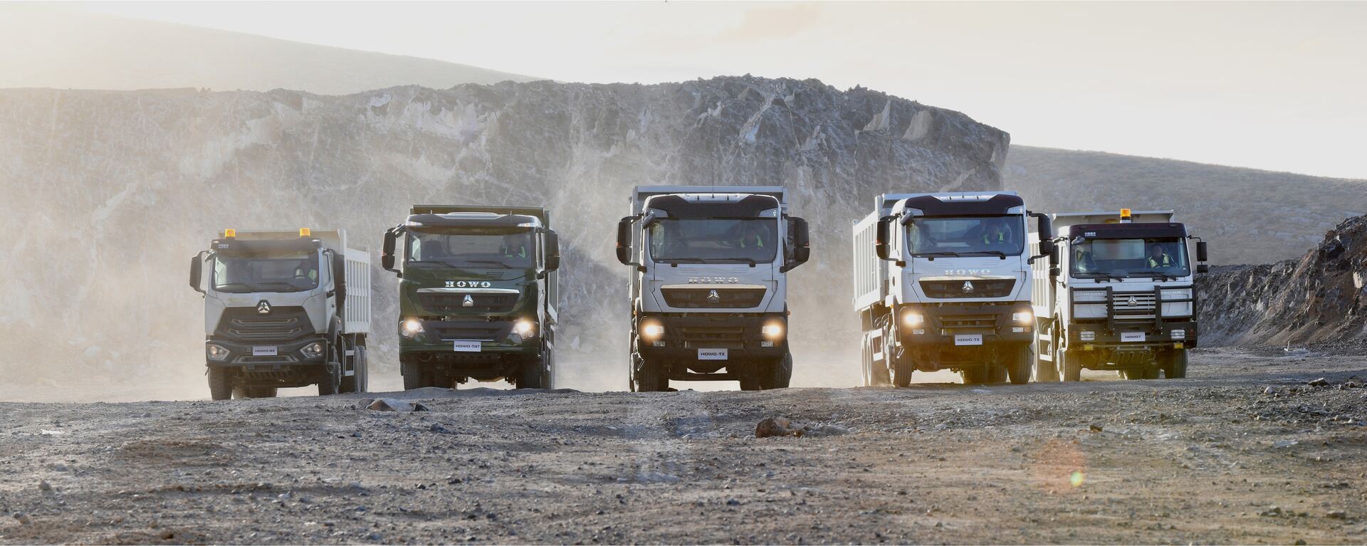 Convoy HOWO Sinotruk en carretera